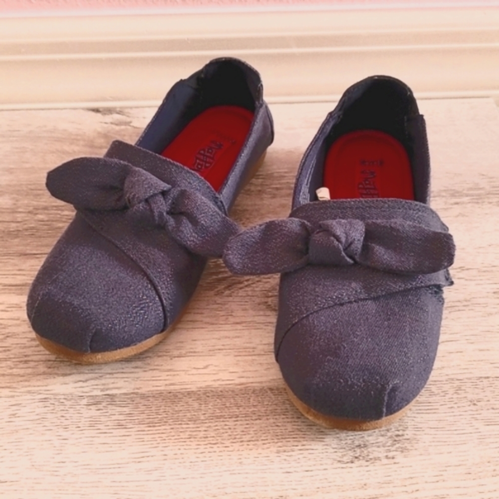Mad Paw Girls Canvas Slip Ons